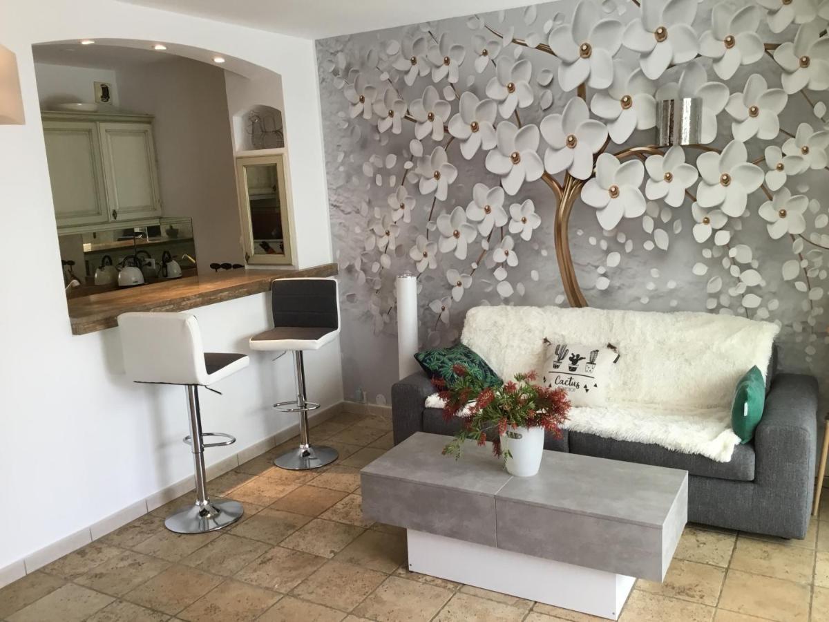 Mistral Gagnant Apartman Fréjus Kültér fotó